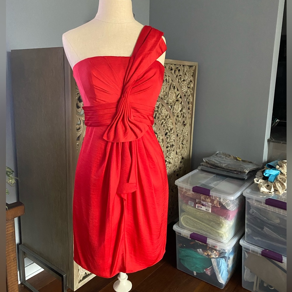 [BCBGMaxAzria] Red One Shoulder Cocktail Dress